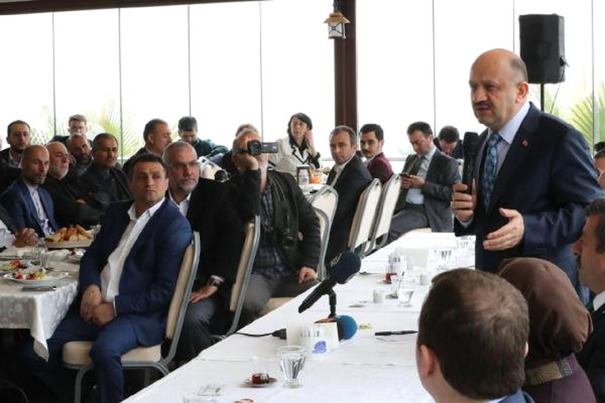 Bakan Işık: Evet Oyu Kullanarak CHP\'ye de İyilik Yapmış Olacağız