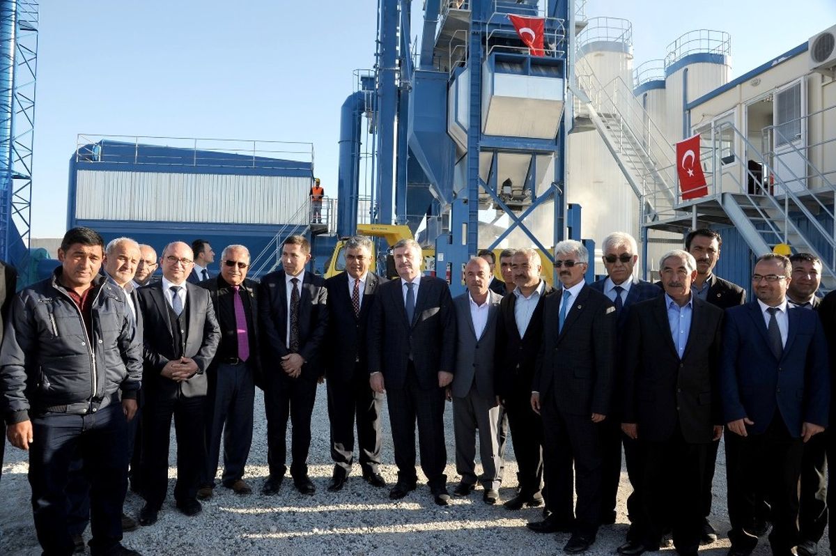 Başkan Akyürek, Ereğli\'de Asfalt Sezonunu Açtı
