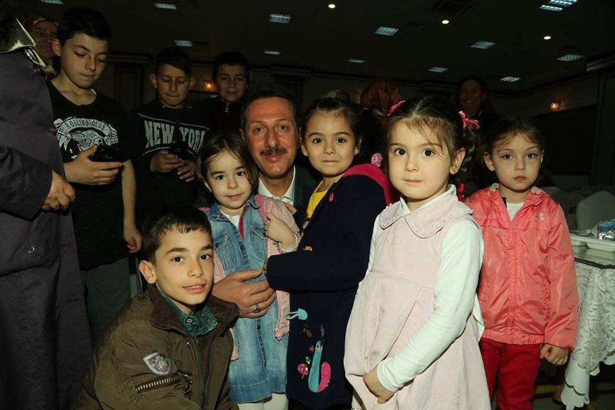 Başkan Tok\'tan "18 Yaş" Tepkisi
