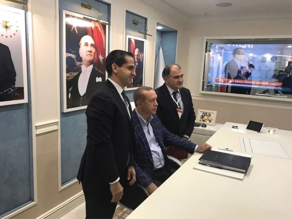 Cumhurbaşkanı Erdoğan, Antalya\'da Turizmcilerle Görüştü