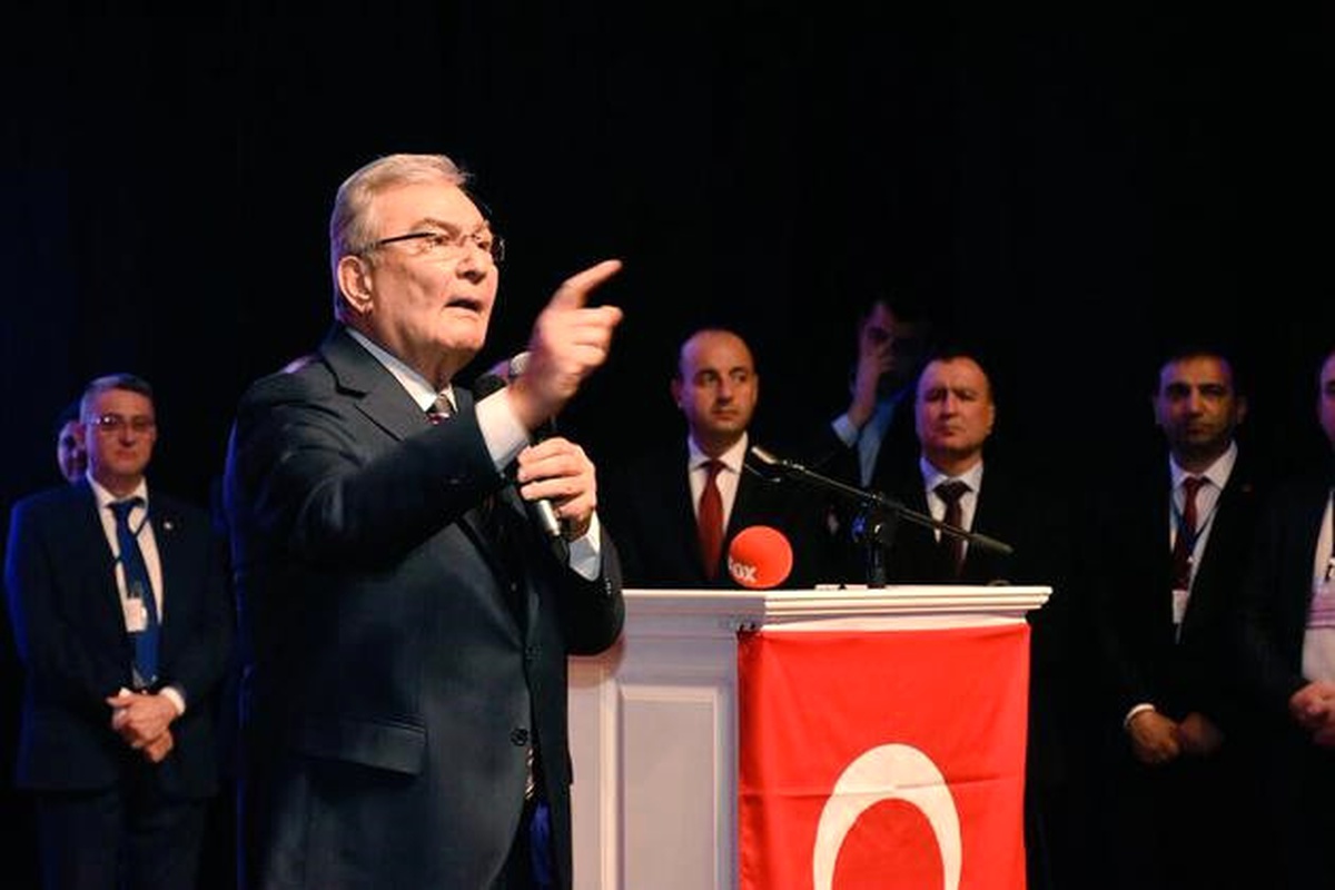 Deniz Baykal: Ben \'Hayır\' Diyorum Bana \'Terörist\' Diyecek Olanın da Alnını Karışlarım (2)