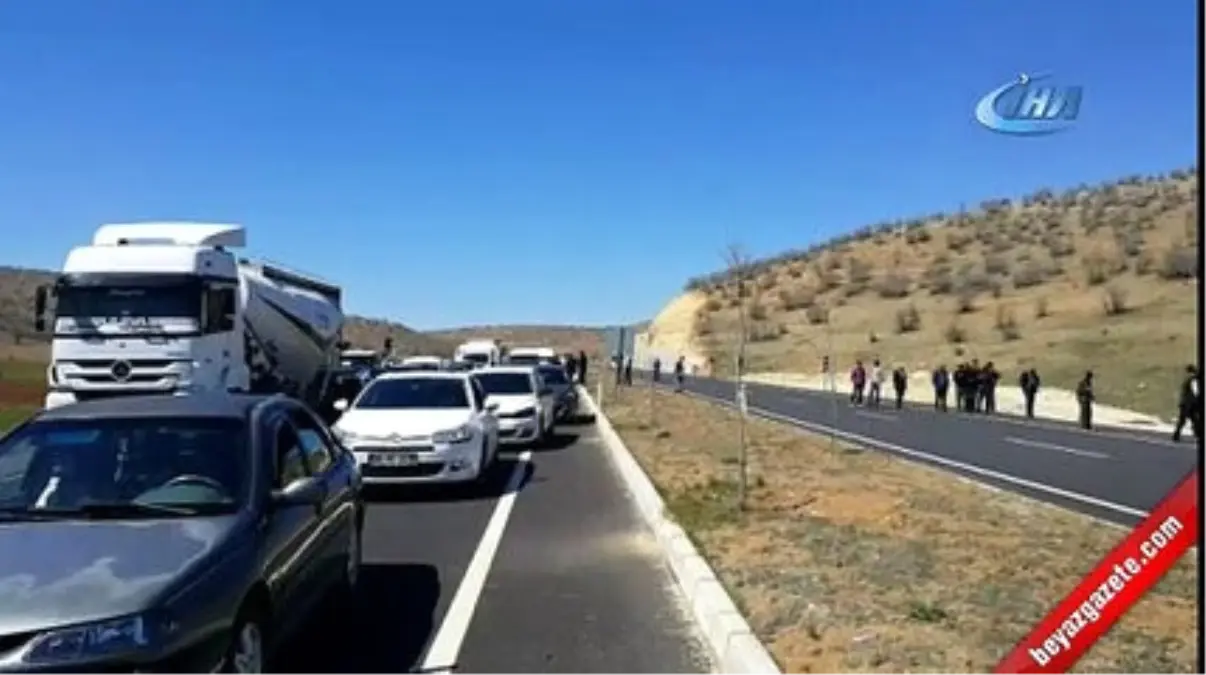 Diyarbakır - Mardin Yolu Kapatıldı