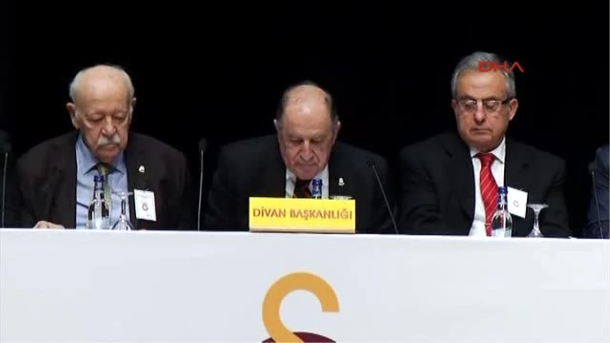 Galatasaray Başkanı Özbek Galatasaray\'ın UEFA\'ya Katılması Için Zerre Problemi Yoktur