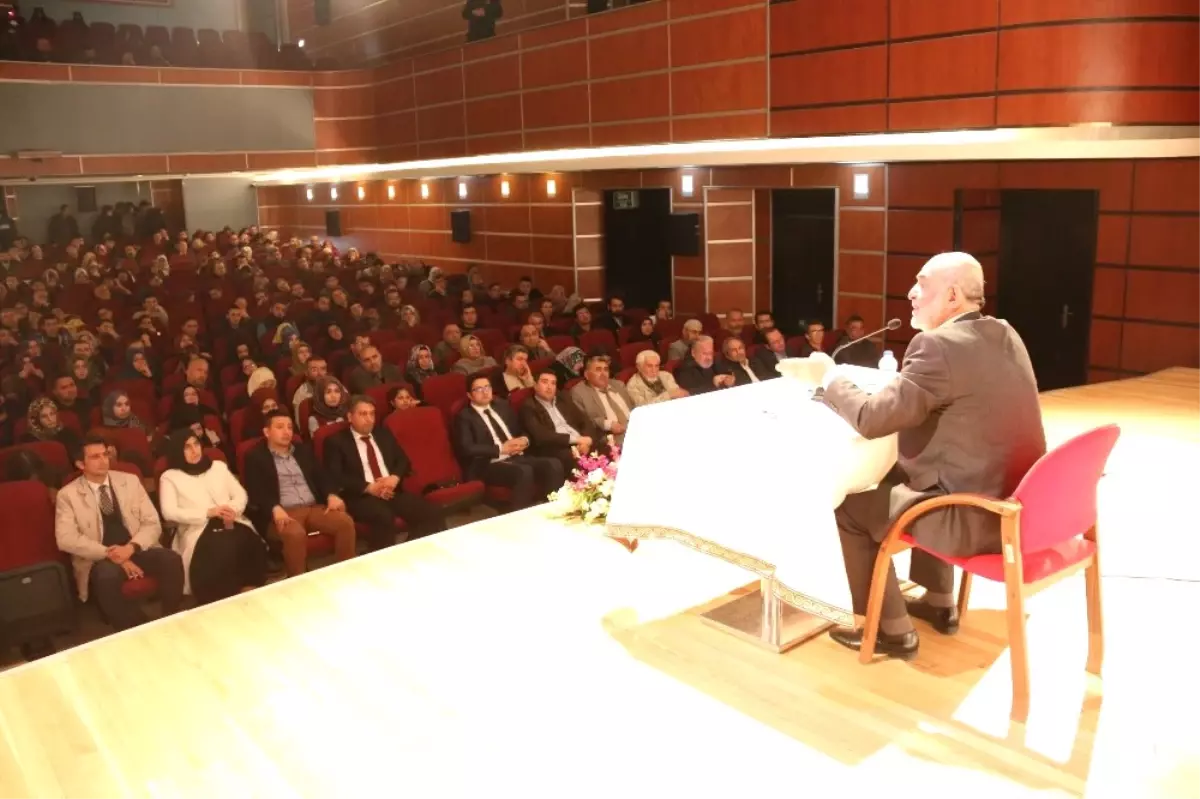 Gazeteci-Yazar Ahmet Taşgetiren Katıldı. Taşgetiren Açıklaması