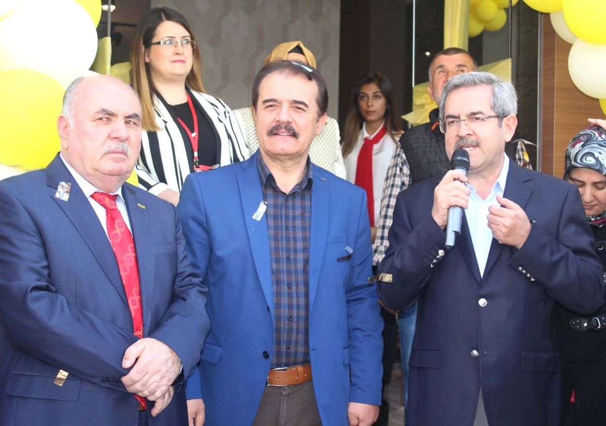 Gönül Mobilya\'nın Ek Hizmet Binası Açıldı