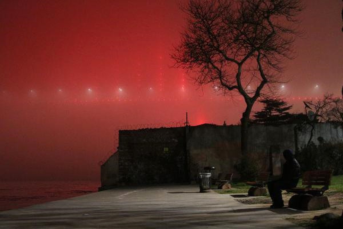 İstanbul Boğazı\'nda Sis Etkili Oluyor