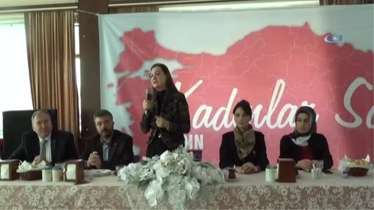 AK Parti Genel Başkan Yardımcısı Nükhet Hotar, Aydın\'da Kadınlarla Buluştu