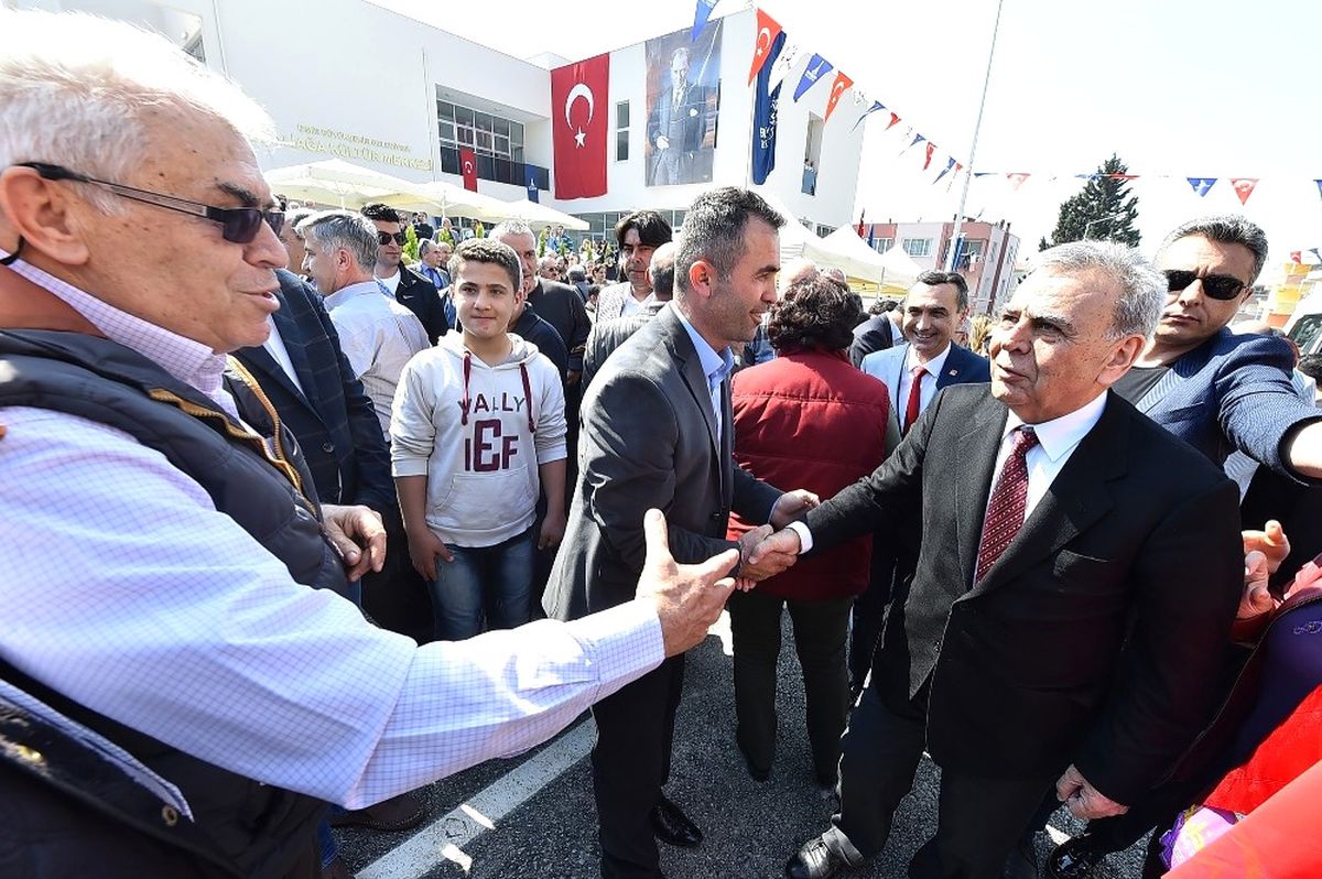 Aliağa Kültür Merkezi Açılışında Anlamlı Mesaj