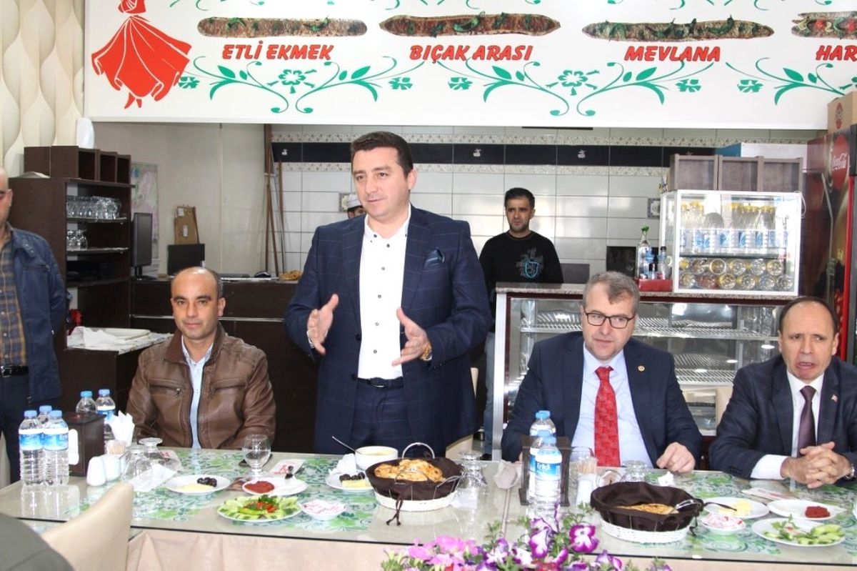 Başkan Bakıcı Esnaf ile Kahvaltıda Buluştu