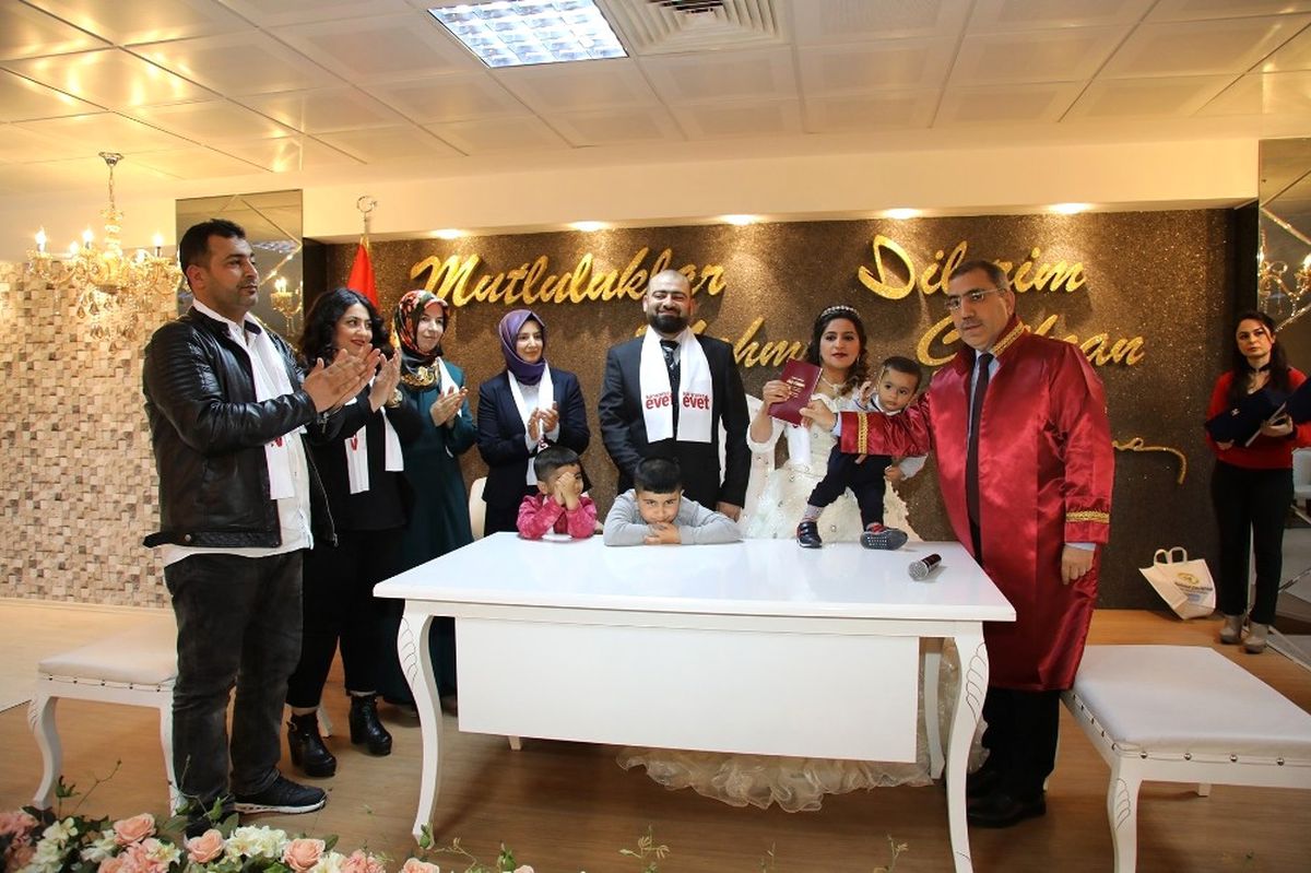 Başkan Çelikcan Nikah Kıyıp \'Evet\' Sözü Aldı