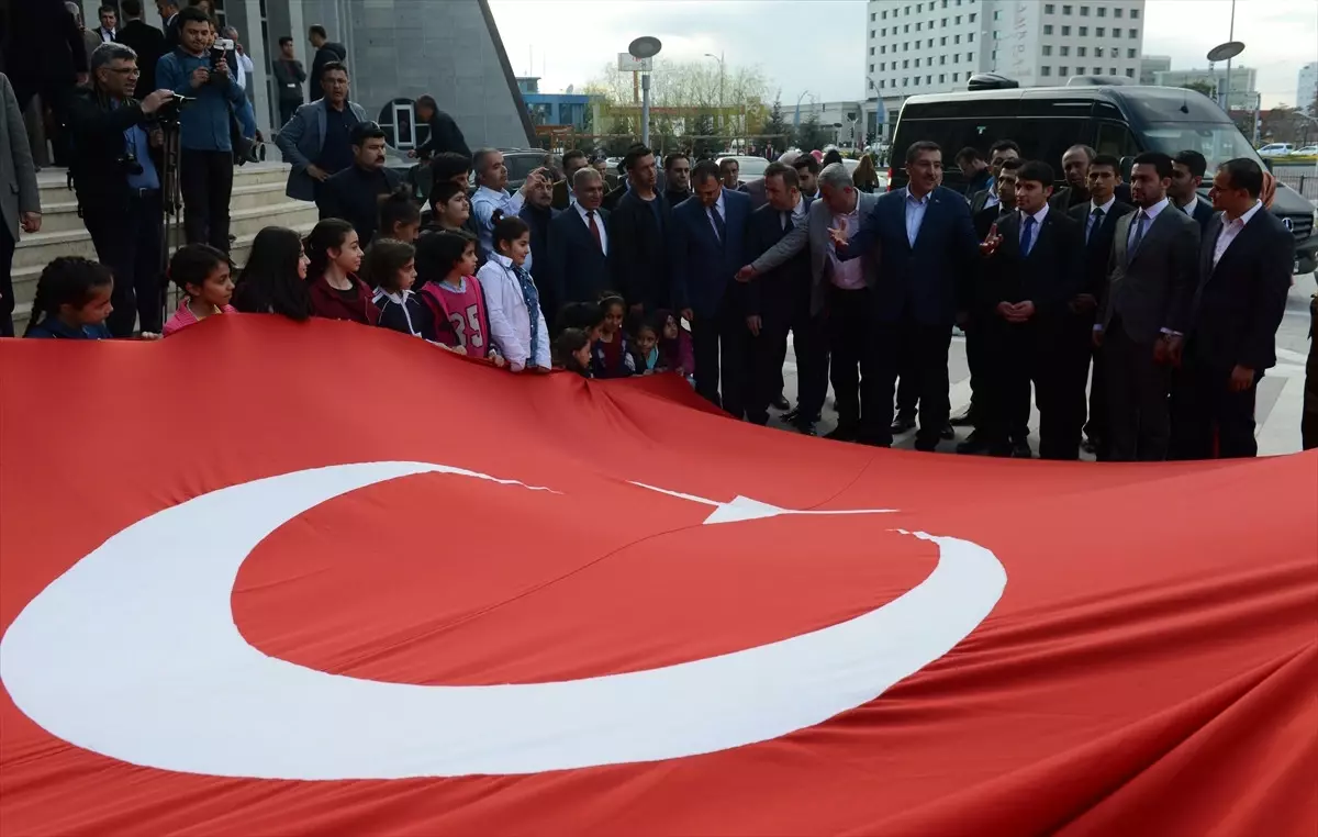 Gümrük ve Ticaret Bakanı Tüfenkci, Malatya\'da