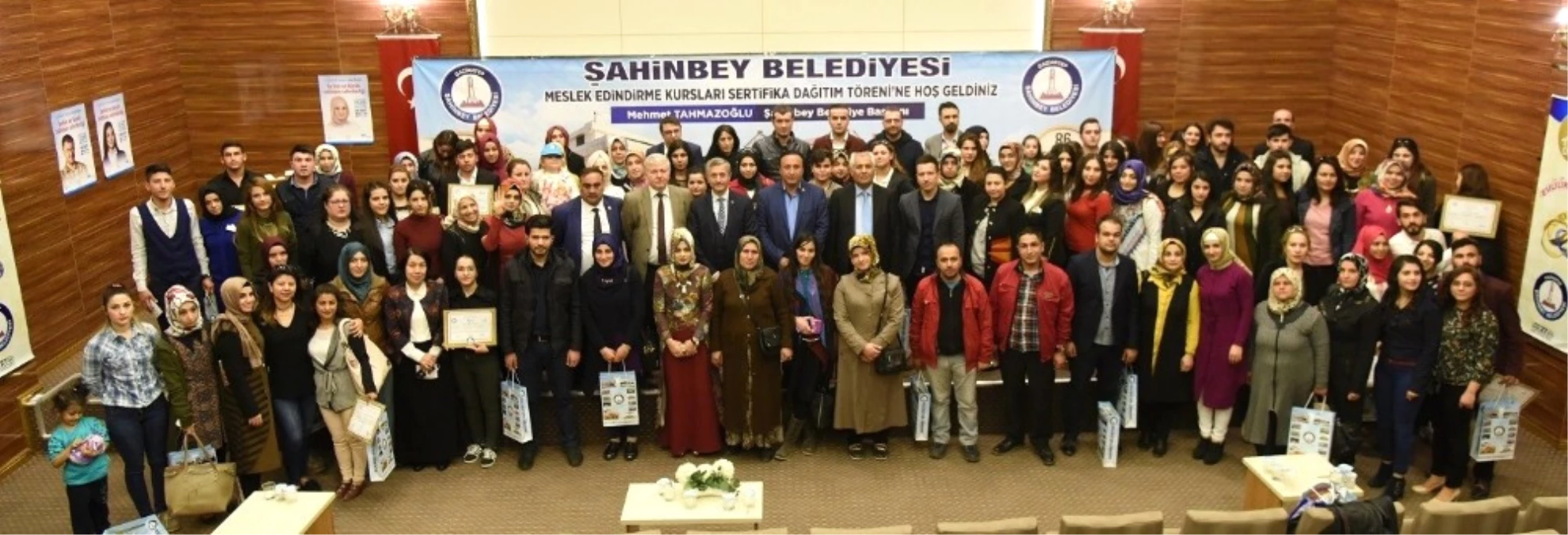 Şahinbey\'de 205 Kursiyer Törenle Sertifikasını Aldı