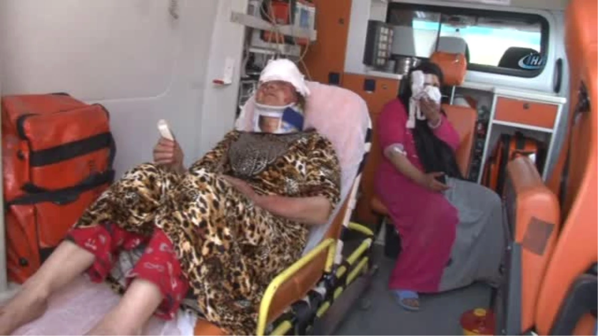 Suriyelilerin Satırlı Sopalı Kavgası: 2\'si Kadın 7 Yaralı