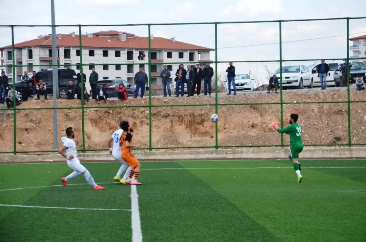 Yeşilyurt Belediyespor Zirve Takibini Sürdürüyor