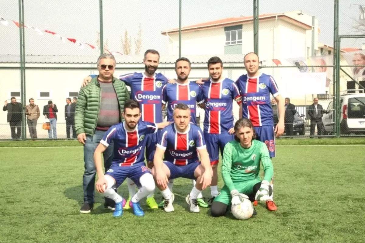 Başkan Altınok Öz Köyler Arası Futbol Turnuvasına Katıldı