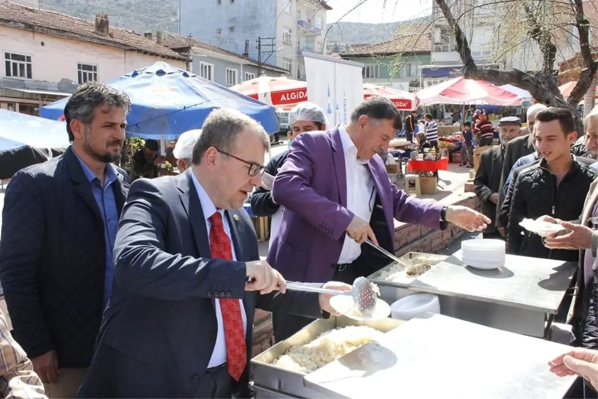 Başkan Duymuş, Milletvekili Eldemir\'le Beldede Vatandaşlarla Bir Araya Geldi