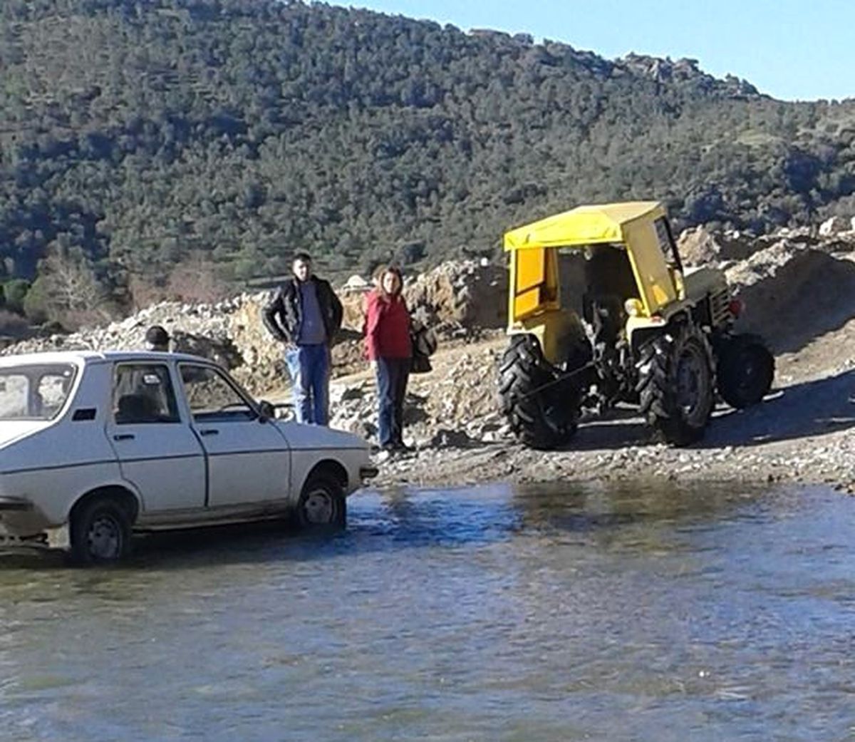 Burhaniye\' de Selden Yıkılan Köprü Yapılmayı Bekliyor