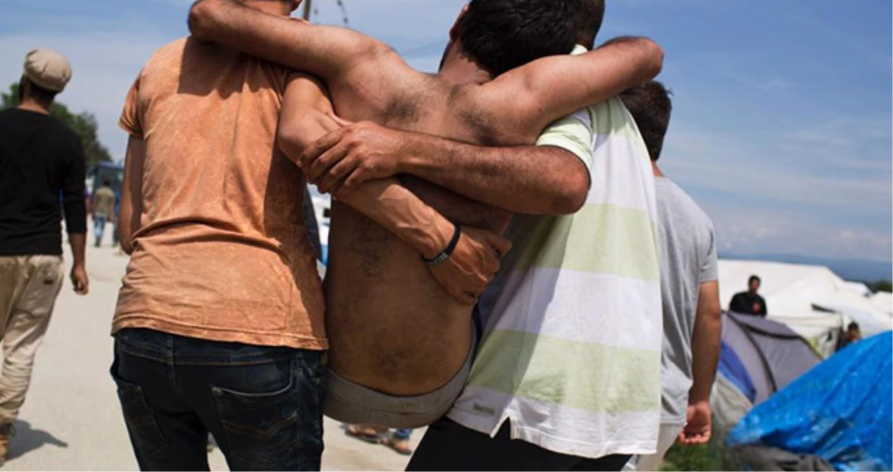 Cezayirli 2 Kaçak, Sakız Adası\'na Yüzerek Geçti