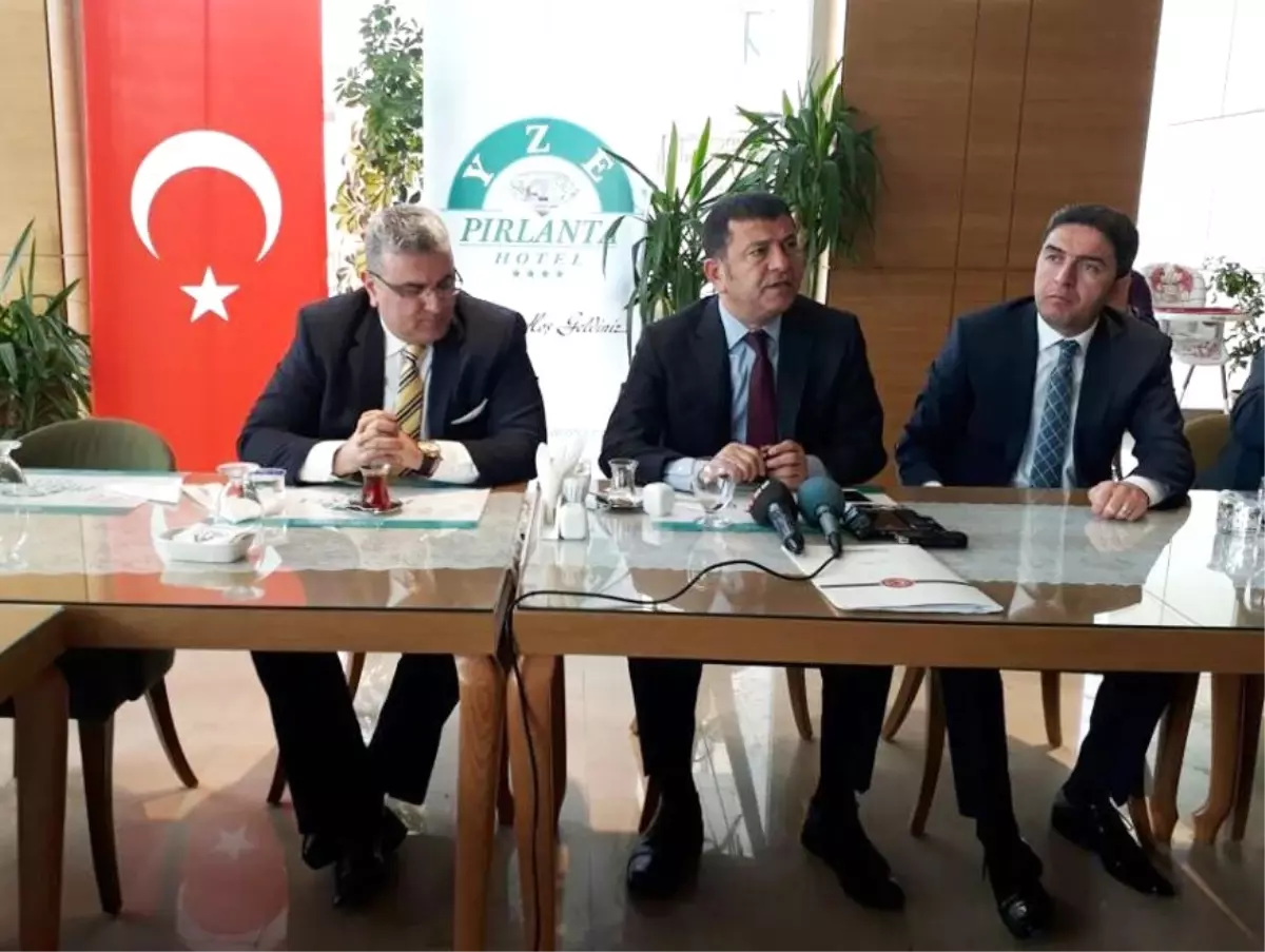 CHP Genel Başkan Yardımcısı Ağbaba Partililerle Bir Araya Geldi