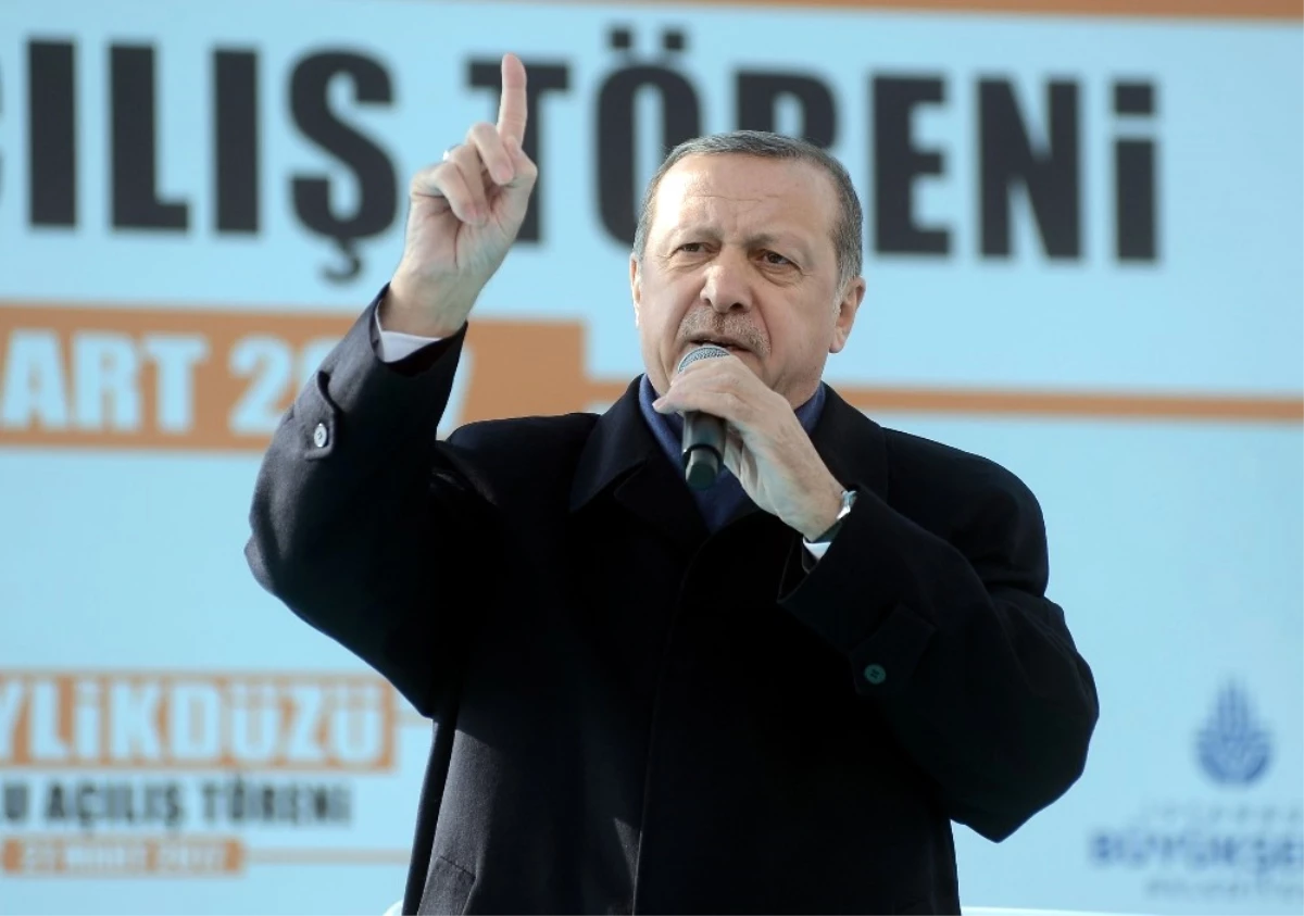 Cumhurbaşkanı Erdoğan\'dan Skandal Pankarta Tepki