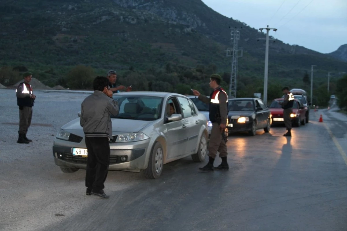 Datça\'da Jandarmanın Denetimleri Gece Gündüz Devam Ediyor