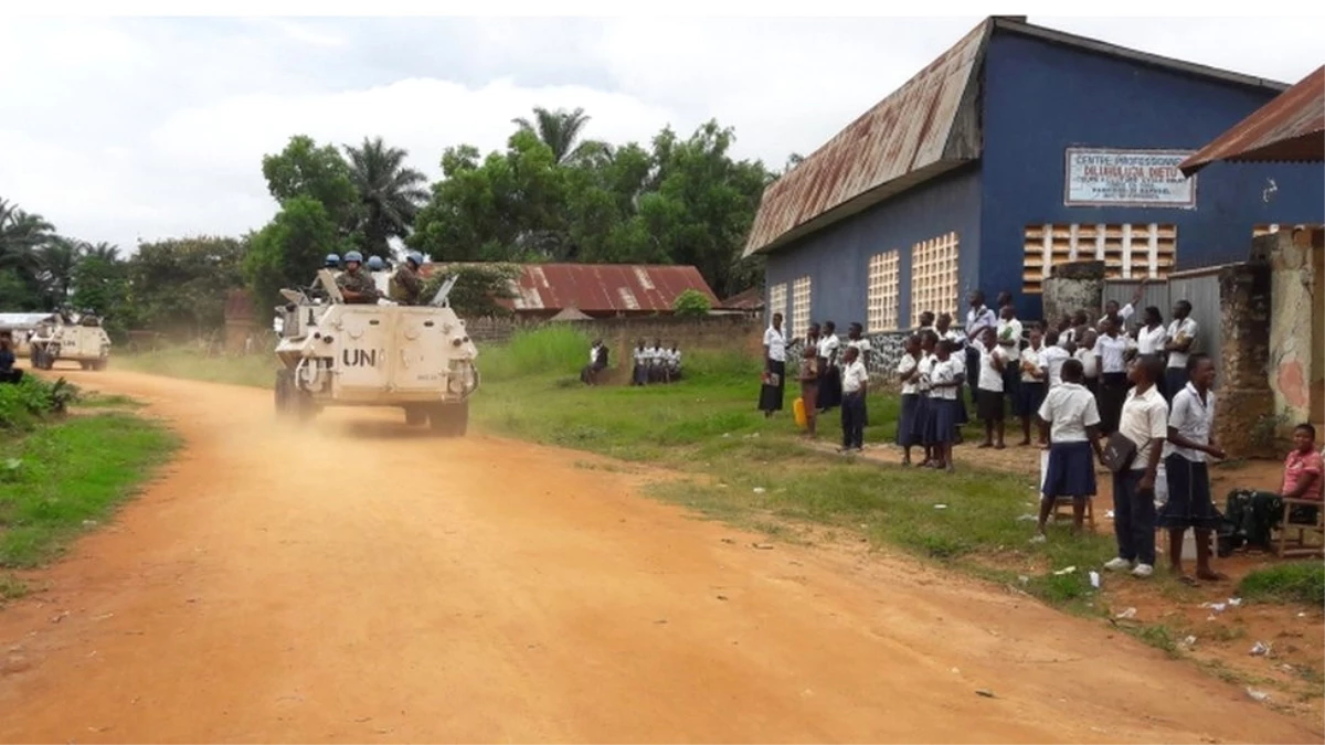 Demokratik Kongo Cumhuriyeti\'nde 40 Polis Memurunun Başı Kesildi