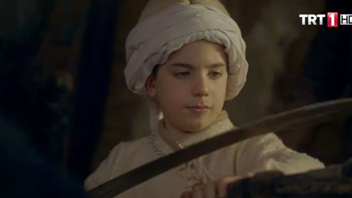 Diriliş Ertuğrul\'dan Kovuldu" Iddiasına Yalanlama