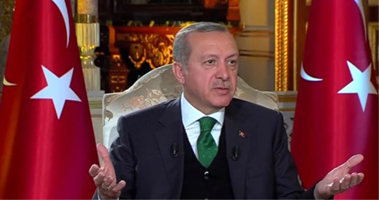 Erdoğan\'a "Yıl Dönümünü" Canlı Yayında Sunucu Hatırlattı