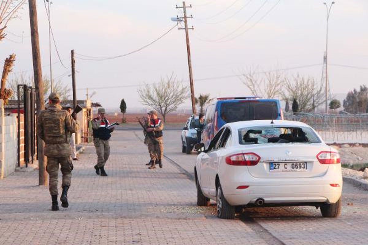 Eşinin Ailesine Tüfekle Ateş Açıp Kaçtı: 4 Yaralı