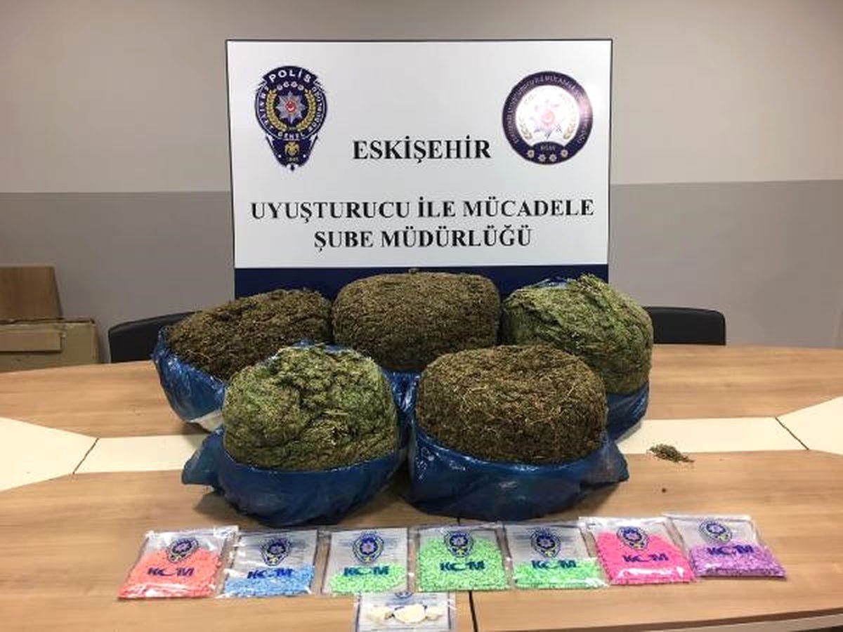 Eskişehir\'de Uyuşturucu Operasyonu: 2 Gözaltı