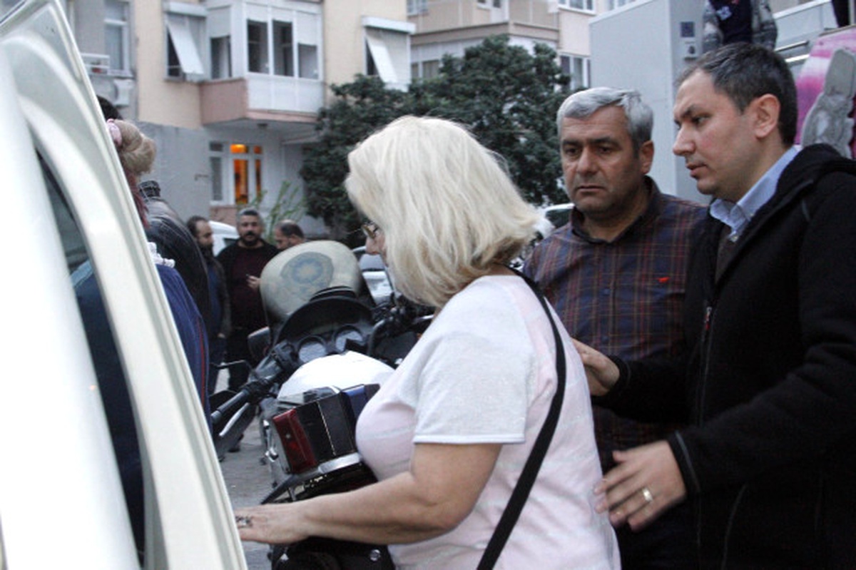 Evet" Standı Açan Başörtülü Gençlere Saldırı İddiası