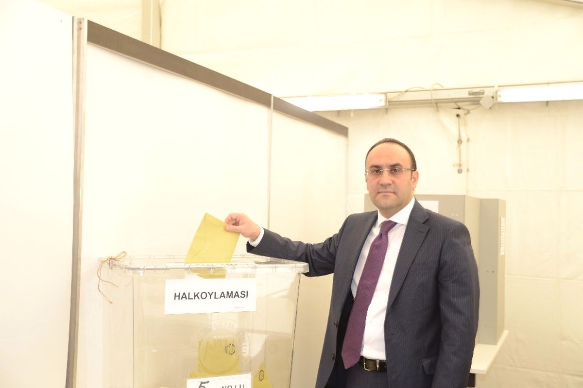 Frankfurt\'ta Sandıklara Yoğun İlgi
