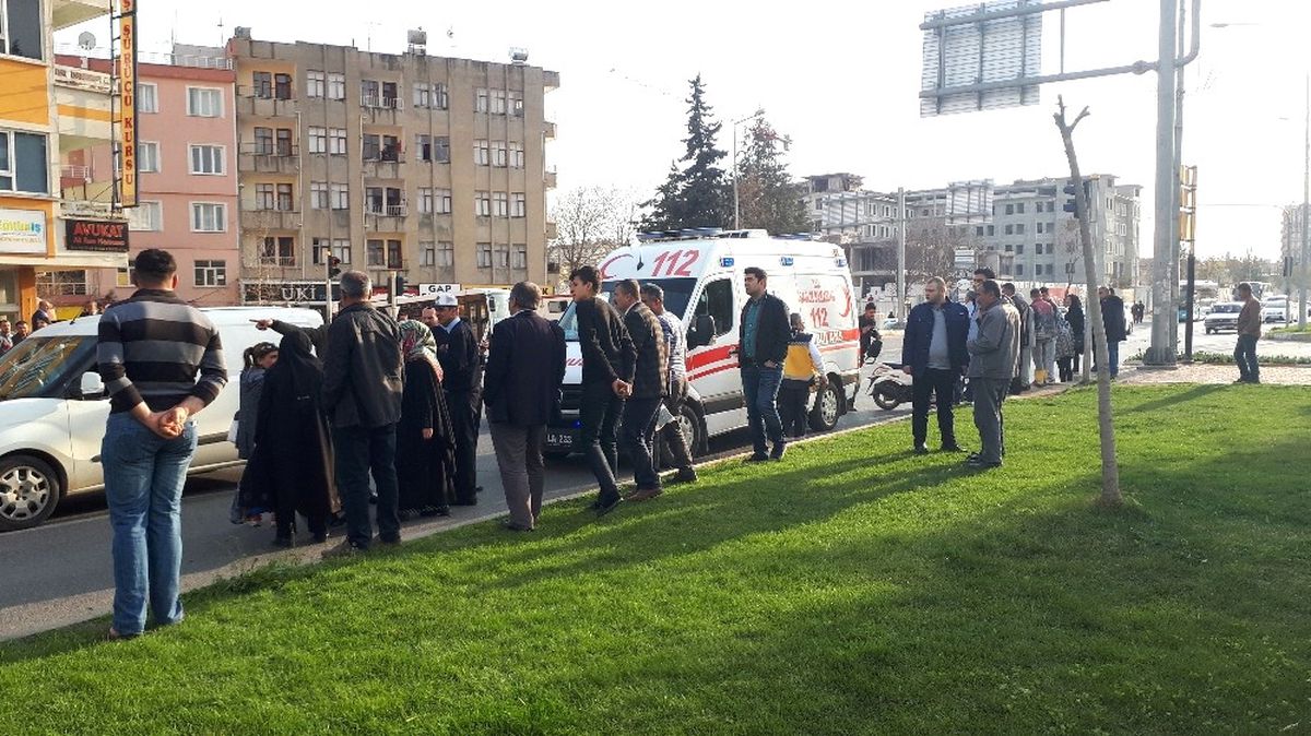 Hafif Ticari Araç Çocuğa Çarptı: 1 Yaralı