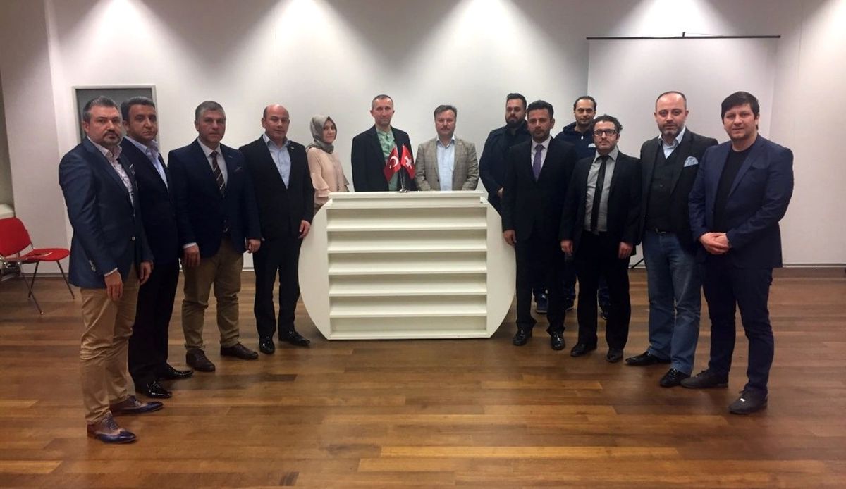 İsviçre\'deki Türk Stk\'lardan Çirkin Pankartı Kınama