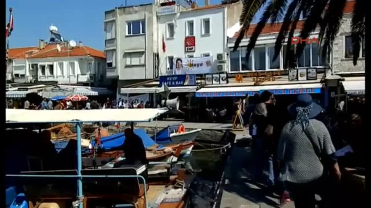 Izmir Foçalılar Hem Baharı Hem Yazı Yaşadı