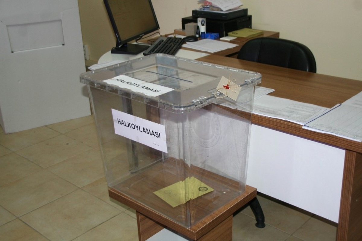 Marmaris\'te Gümrük Kapısı\'nda Oy Verme İşlemi Başladı