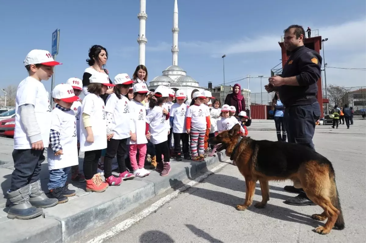 Minikler İtfaiyecilerle Tanıştı