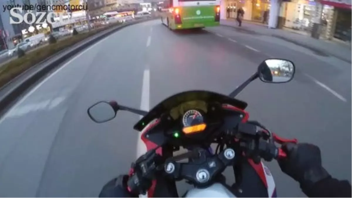 Motosikletle Tramvaya Kafa Tuttu!