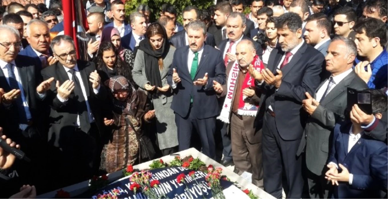 Muhsin Yazıcıoğlu\'nun Ölümünün 8\'inci Yılı