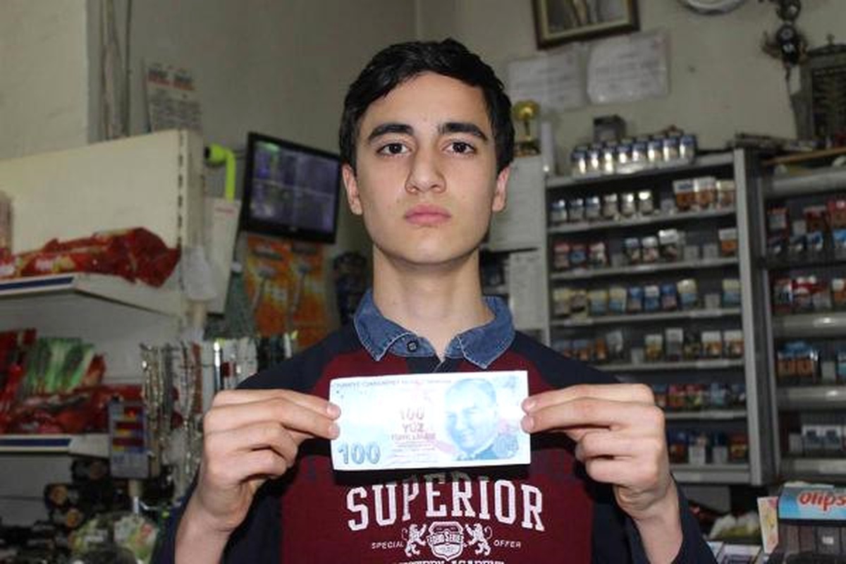 Sahte Parayla Alışveriş Yapan Şüpheli Kamerada