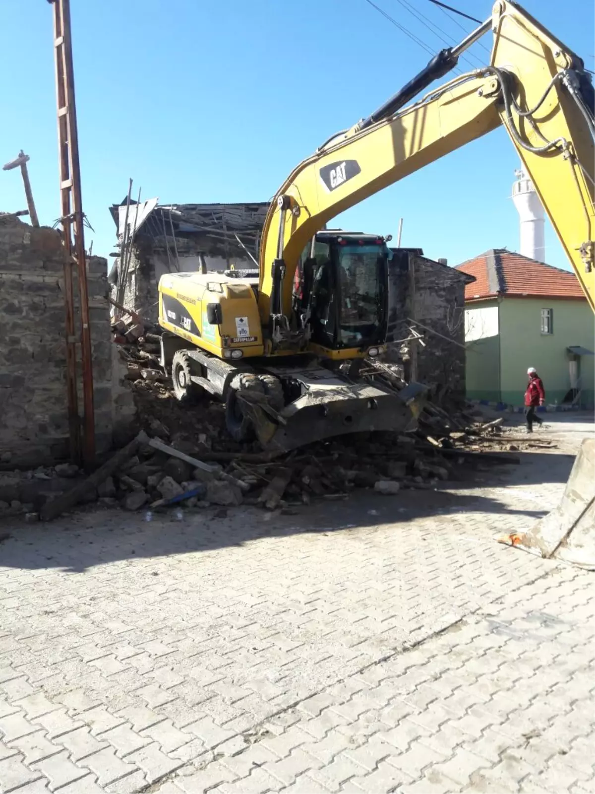 Seydişehir Belediyesi Metruk Binaları Yıkıyor.