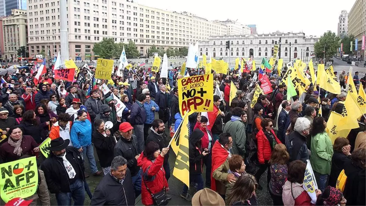 Şili\'de Emeklilik Sistemi Protestosu