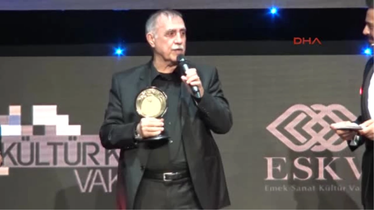 Türk Tiyatrosunun Duayenlerine Onur Ödülü Verildi 2