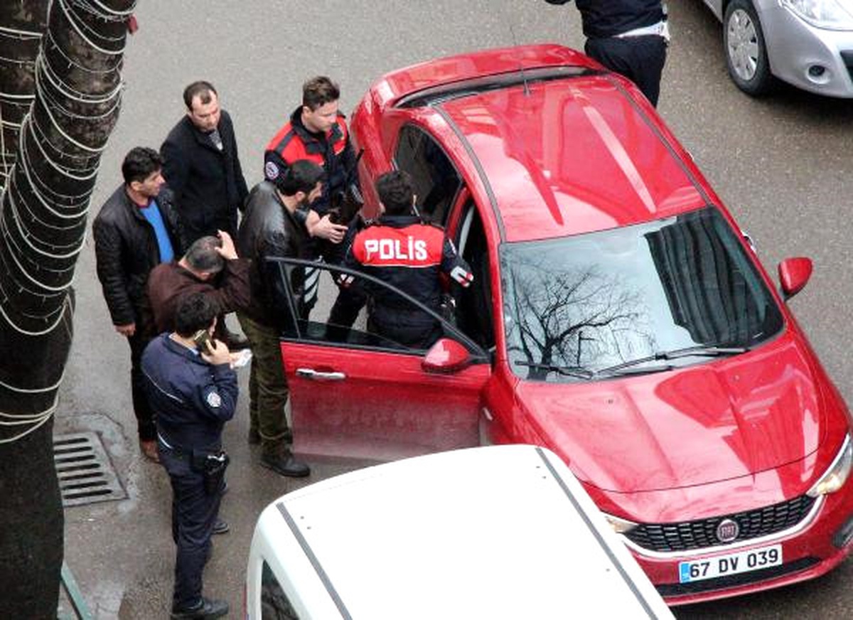Zonguldak\'ta Polise Direnen 3 Kişi, Gözaltına Alındı