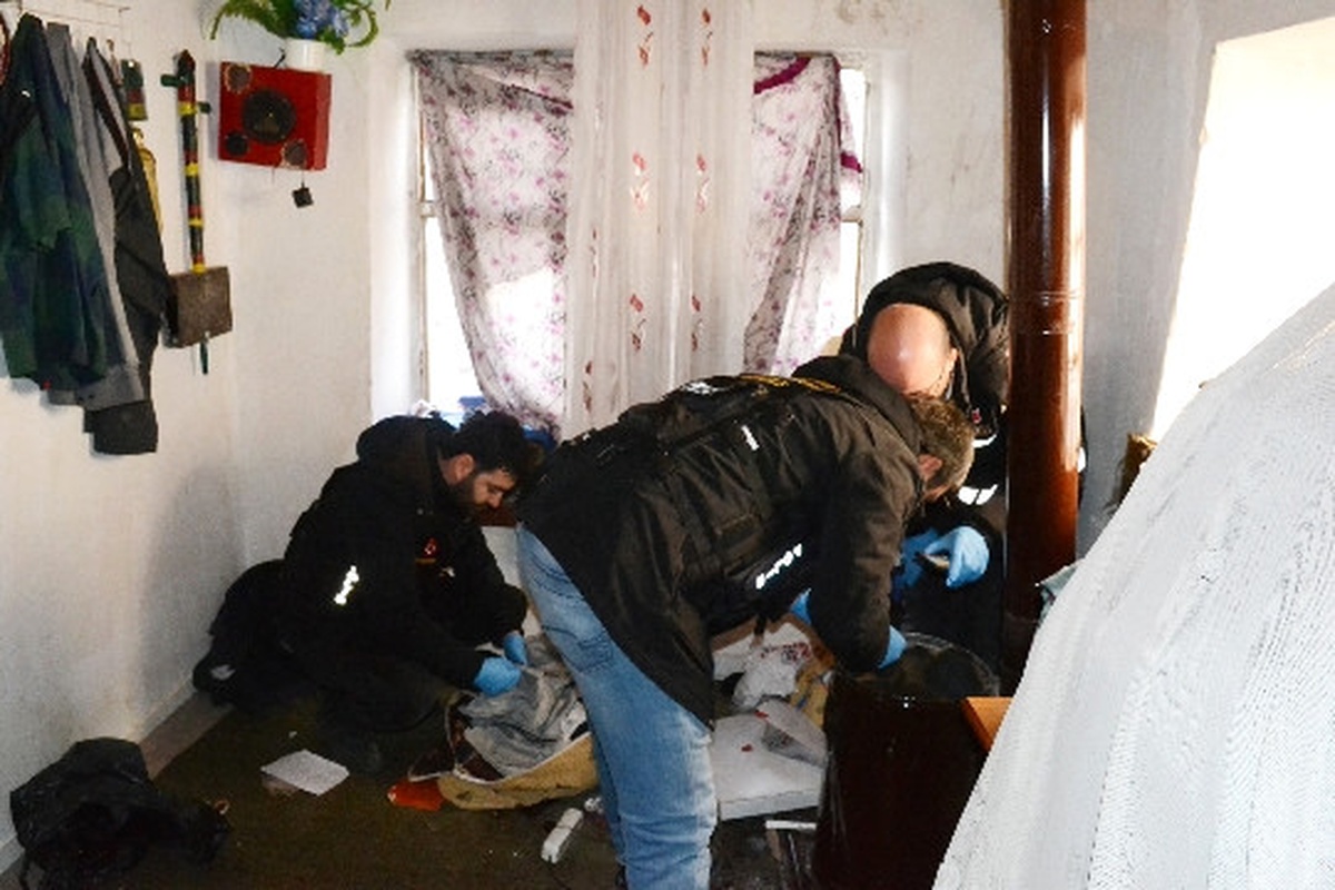 Ahırda Uyuşturucu Operasyonu: 3 Gözaltı