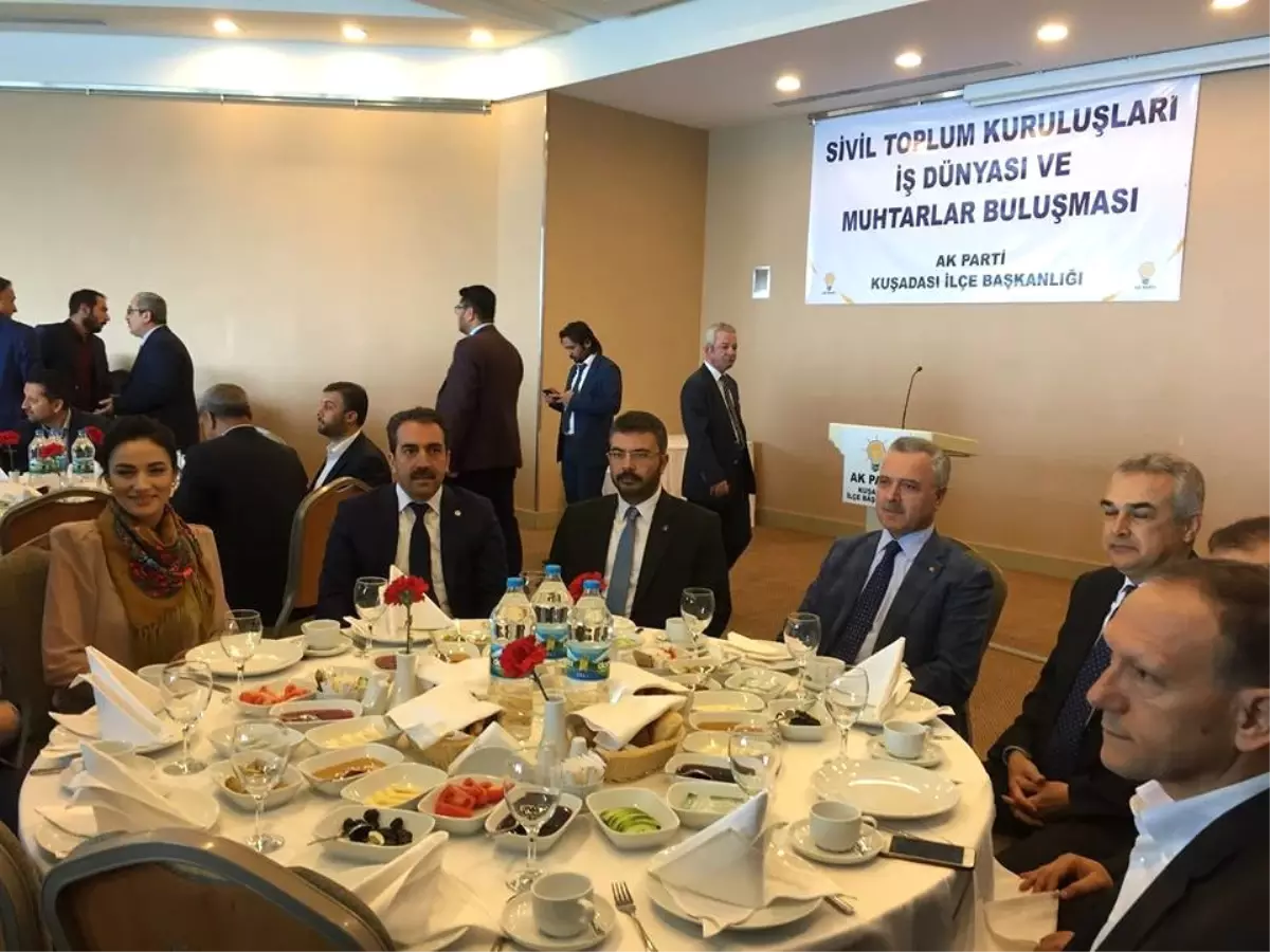 AK Parti Genel Başkan Yardımcısı Mustafa Ataş Kuşadası\'nda