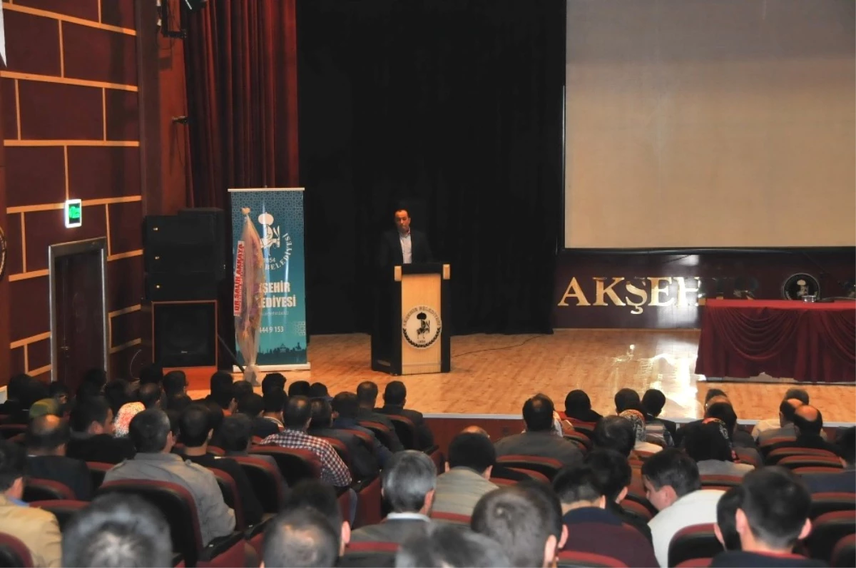 Akşehir Belediyesi\'nden "Yeni Anayasa, Yeni Türkiye" Konulu Konferans