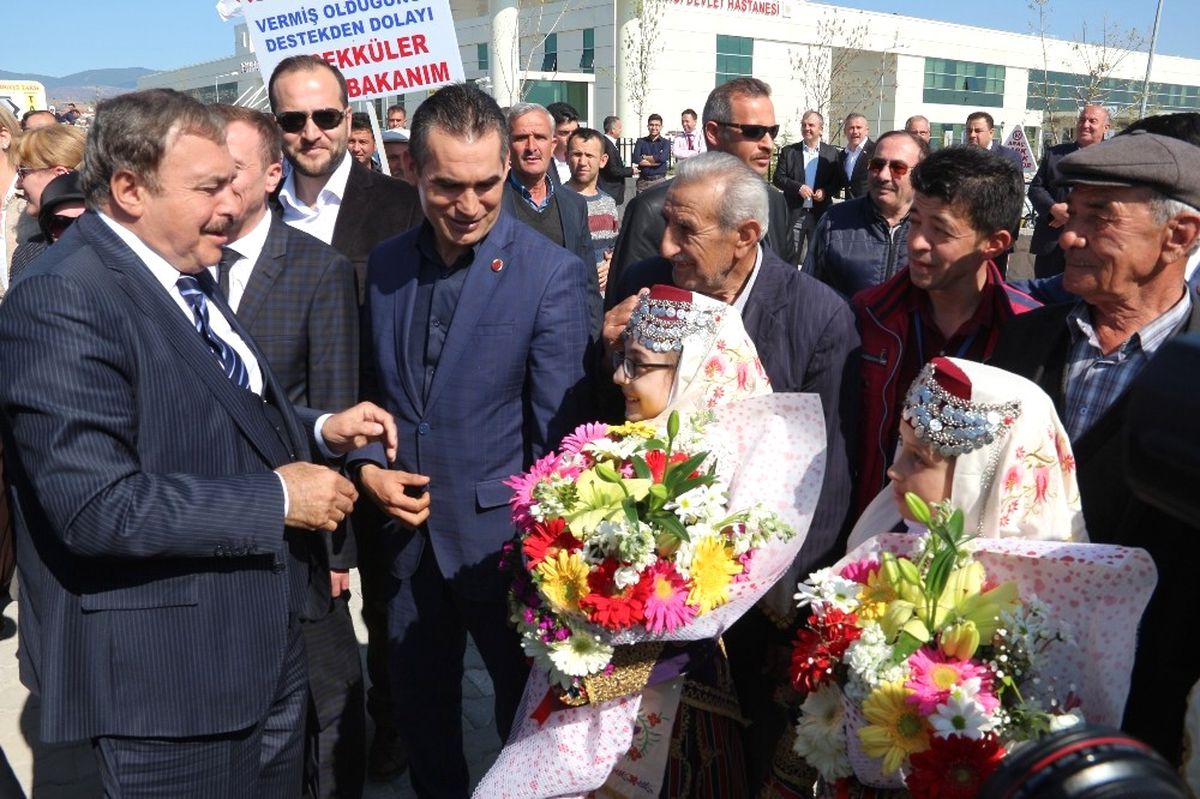 Bakan Eroğlu Demirci\'de