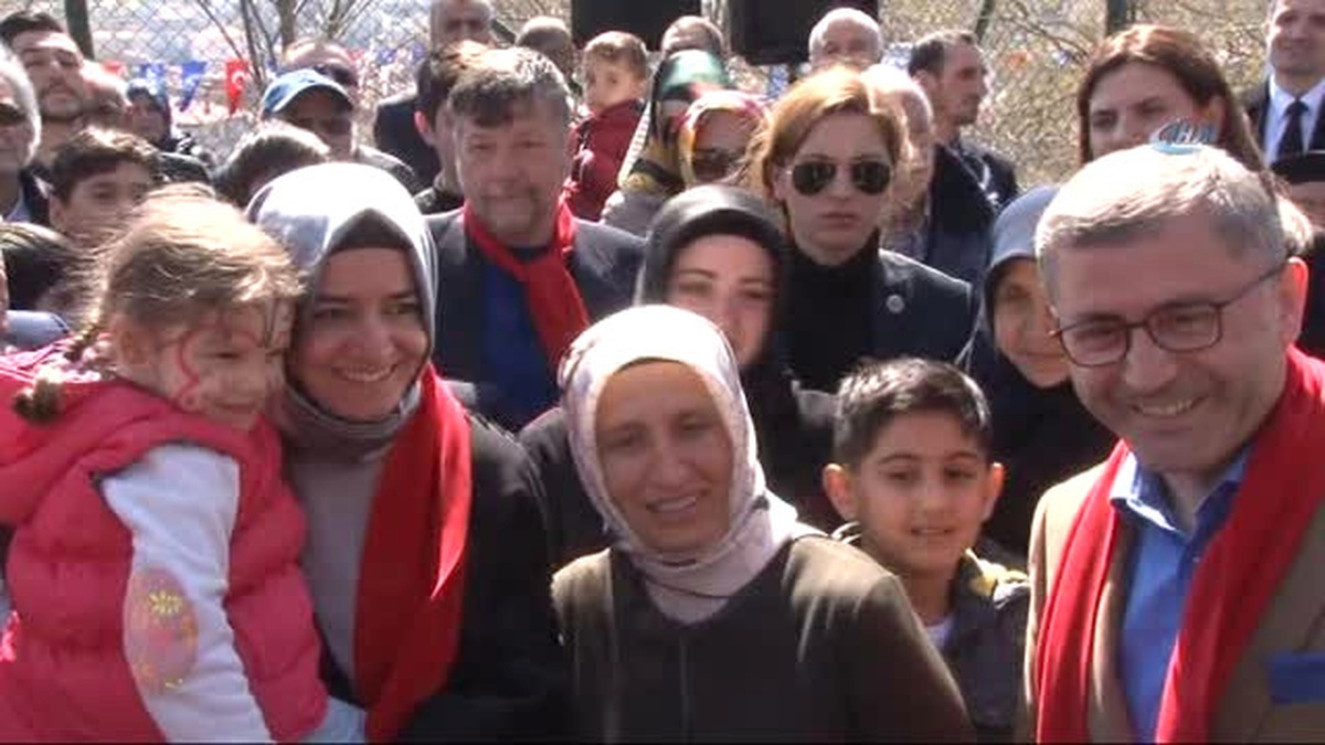 Bakan Kaya, Ümraniye\'de Kadınlarla Bir Araya Geldi