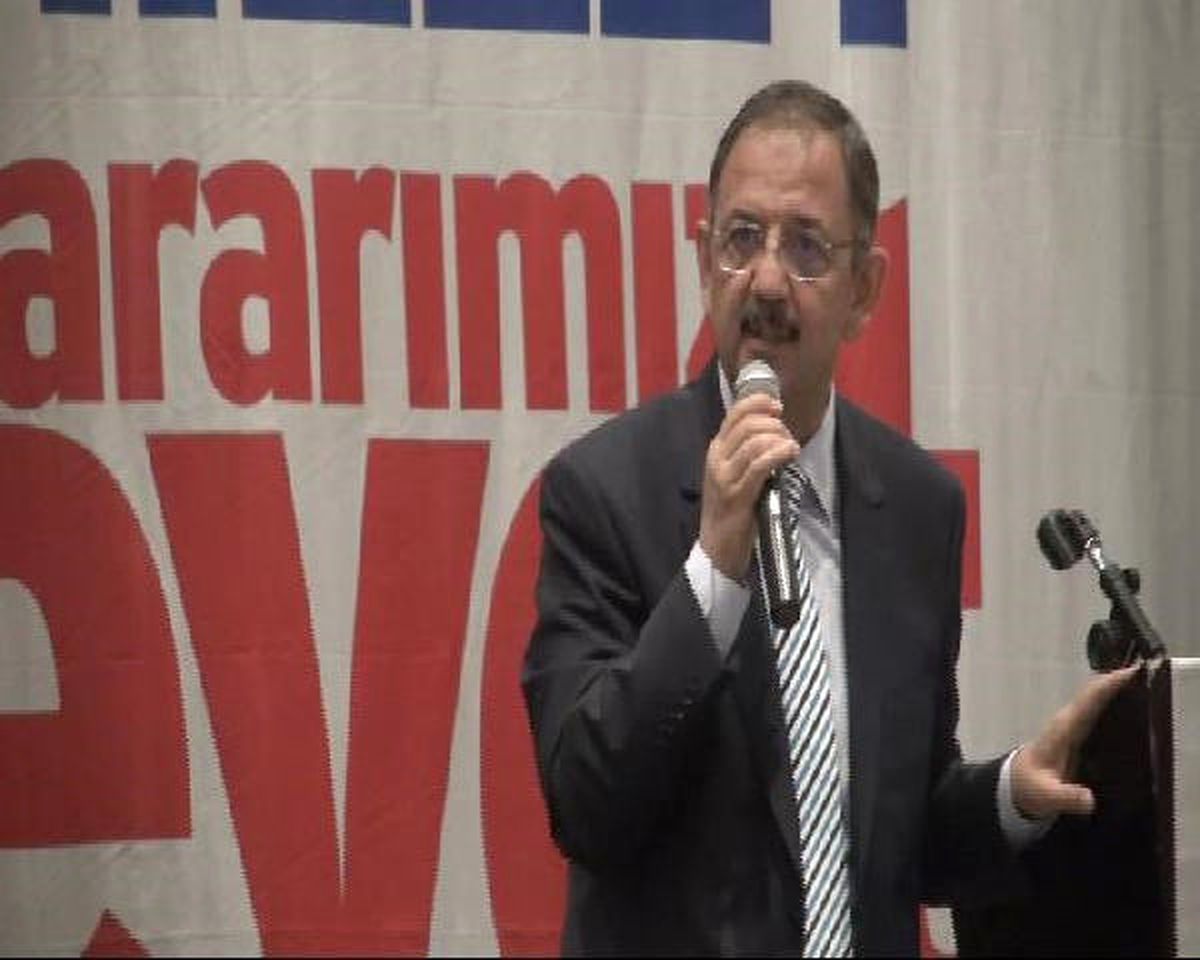 Bakan Özhaseki: Bir Yol Ayrımındayız, Dönemeçteyiz